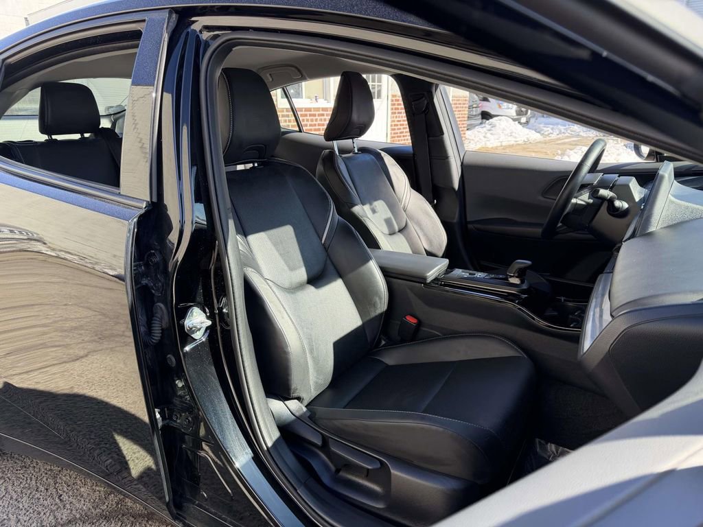 Used 2024 Toyota Prius XLE image 10