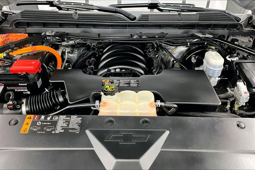 Used 2018 Chevrolet Silverado 1500 LT w/ LT Eassist Package AWD/4WD image 10