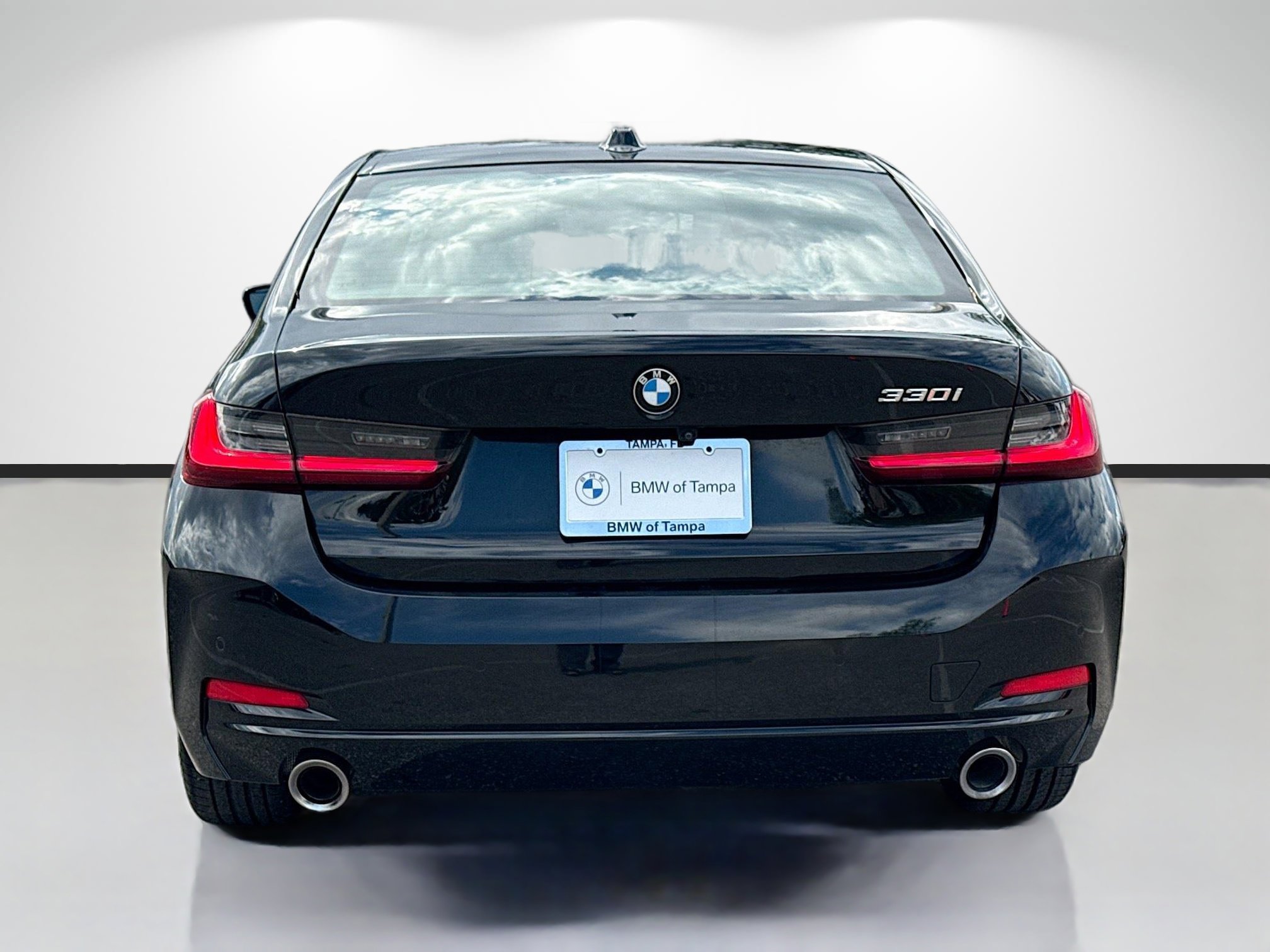 Used 2023 BMW 330i Sedan w/ Driving Assistance Package RWD image 4