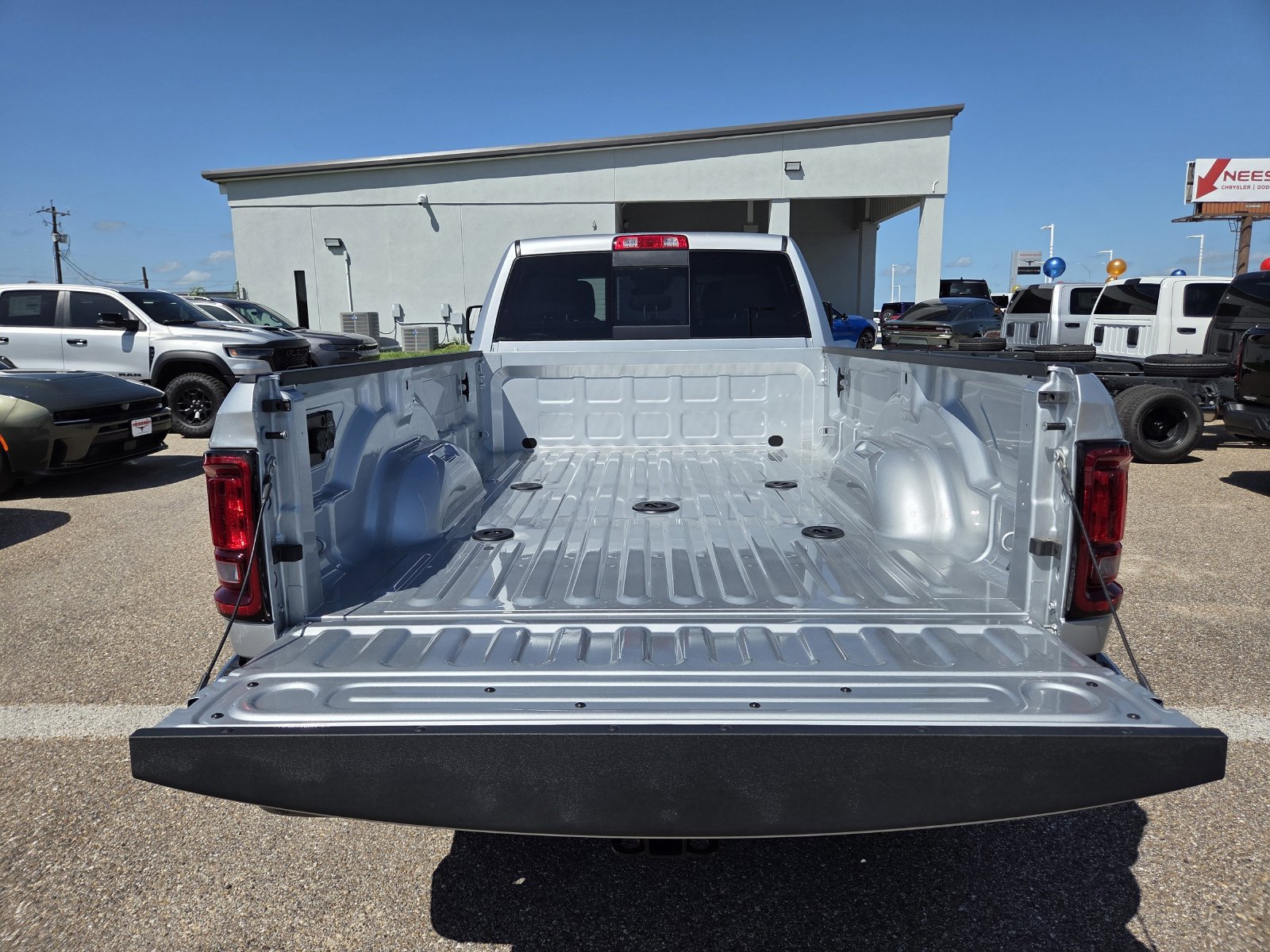 New 2026 RAM 3500 Tradesman AWD/4WD image 27