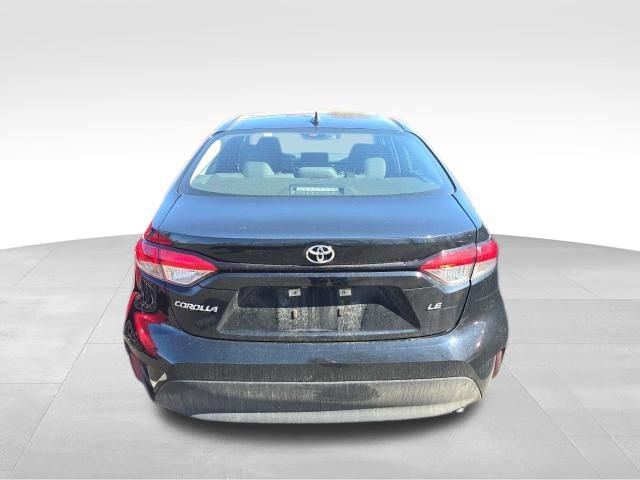 Used 2024 Toyota Corolla LE image 4