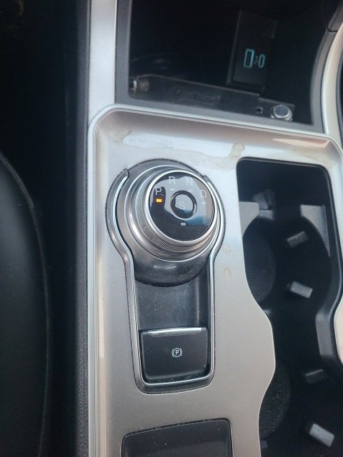 Used 2024 Ford Edge SEL image 26