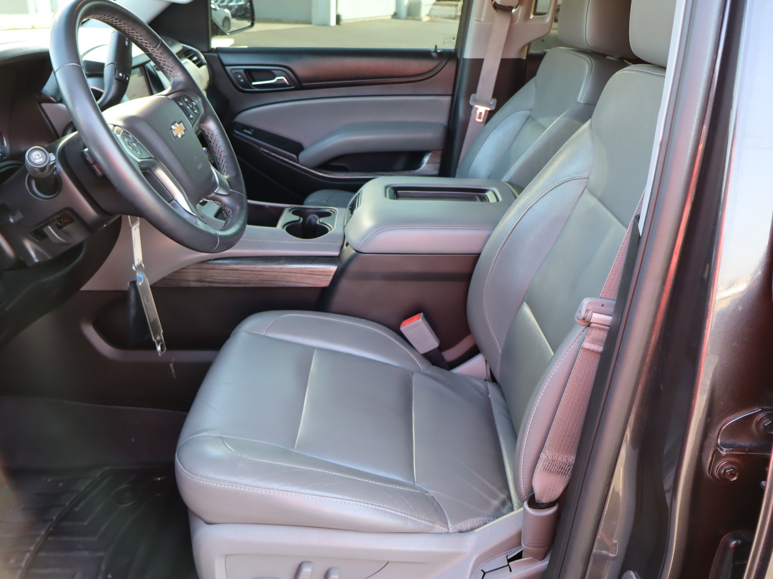 Used 2016 Chevrolet Tahoe LT RWD image 16