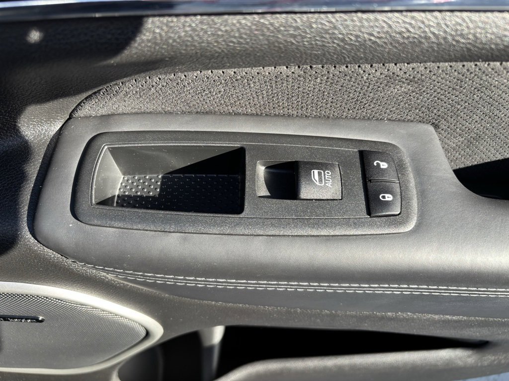 Used 2020 Jeep Grand Cherokee SRT image 31