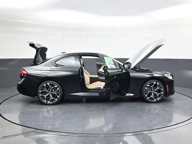 New 2025 BMW 230i Coupe w/ Premium Package image 31