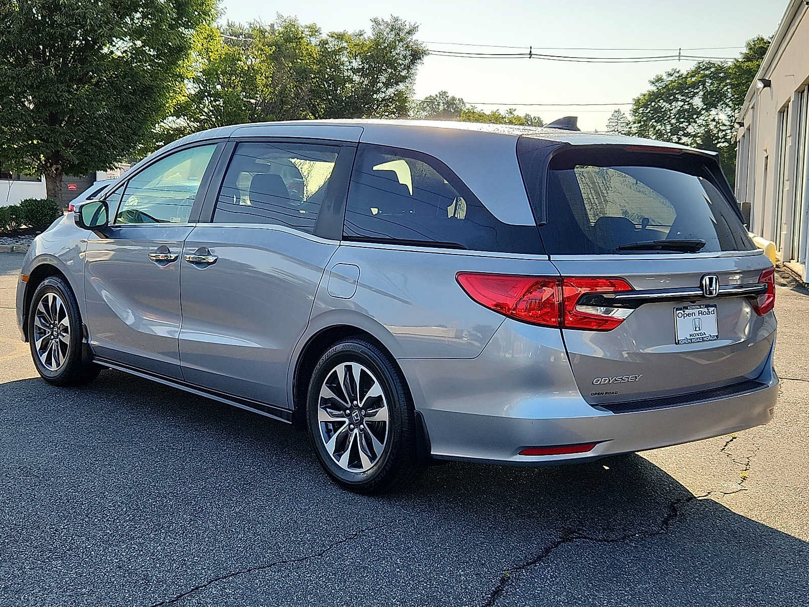 Certified 2024 Honda Odyssey EX-L image 4