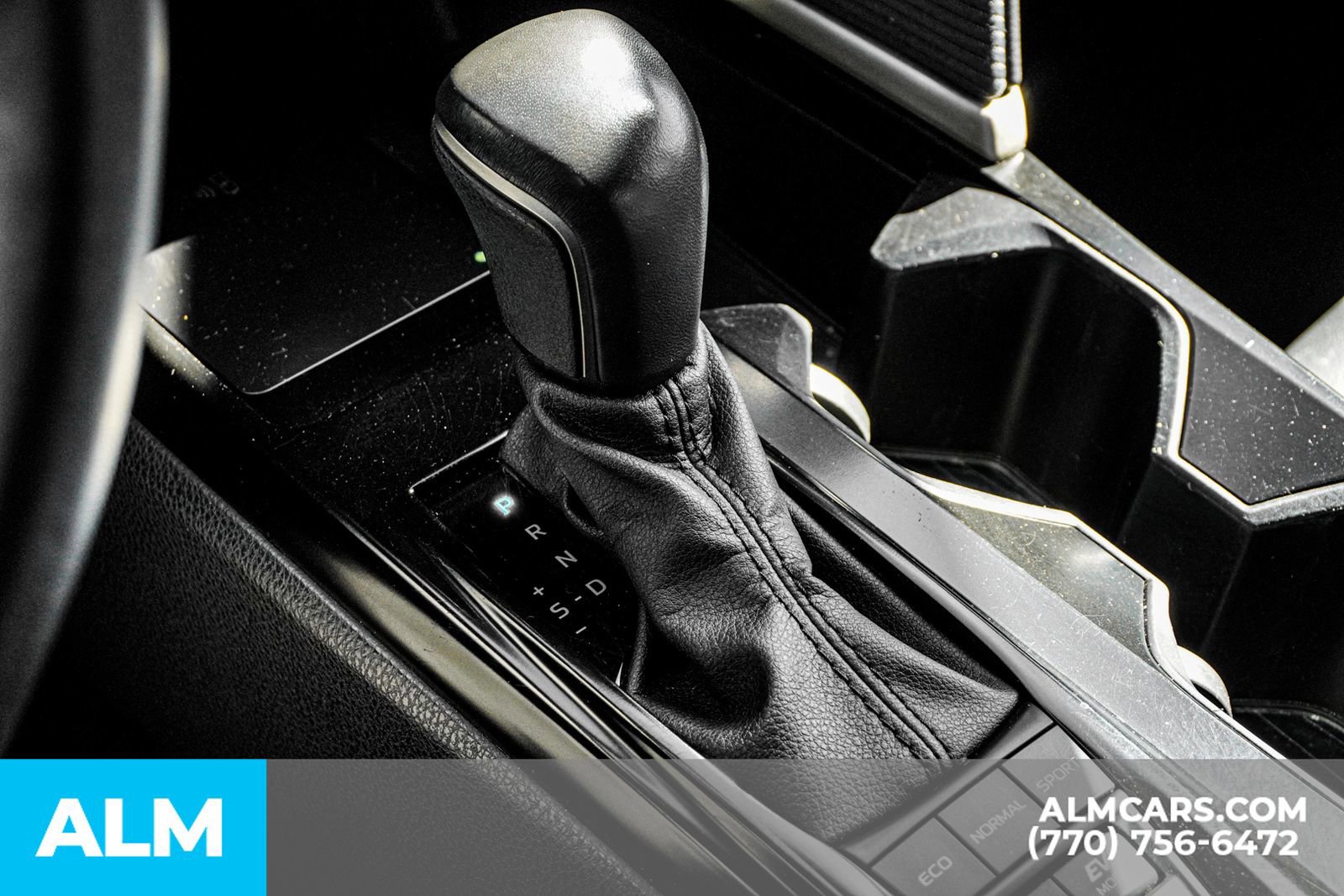 Used 2025 Toyota Camry SE image 44