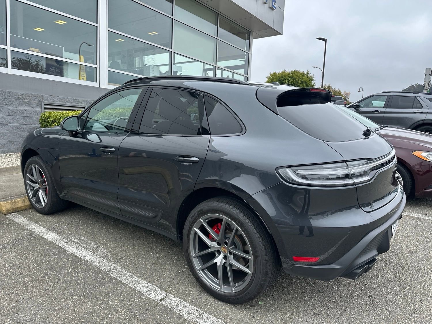 Used 2022 Porsche Macan S AWD/4WD image 4