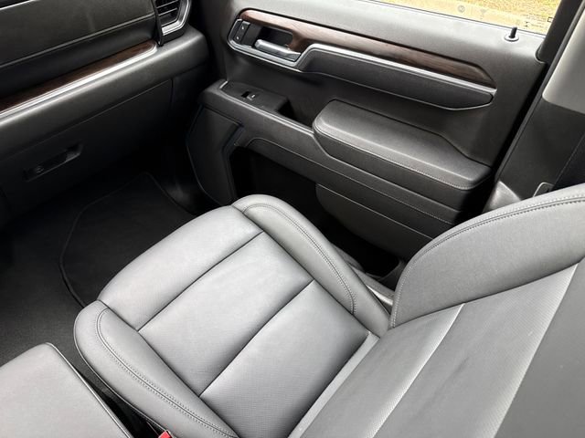 Used 2025 GMC Sierra 1500 SLT image 16