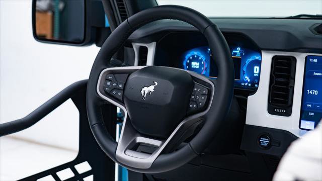 Used 2025 Ford Bronco RETRO image 37