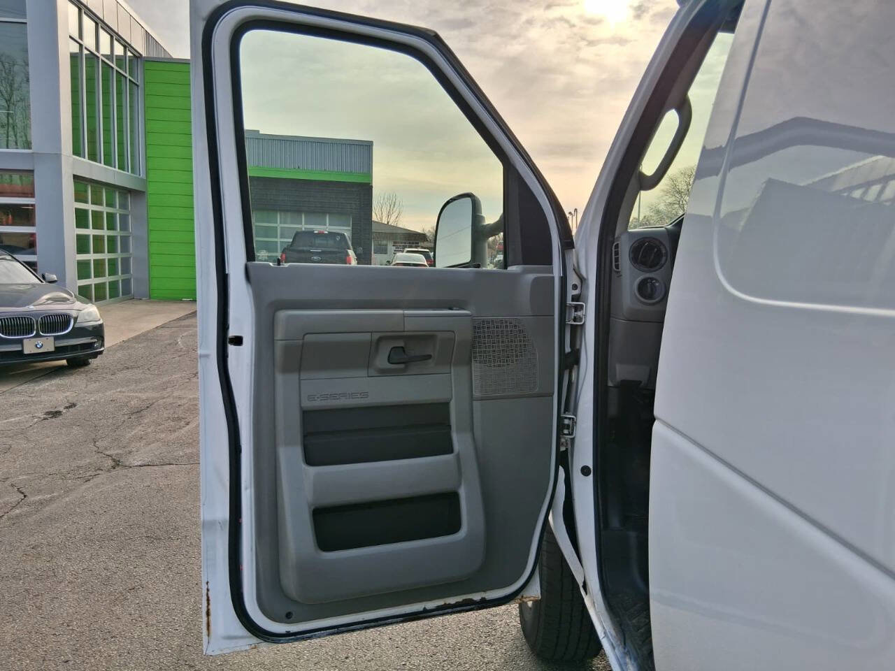 Used 2014 Ford E-250 and Econoline 250 Extended w/ Crew Van Package image 13