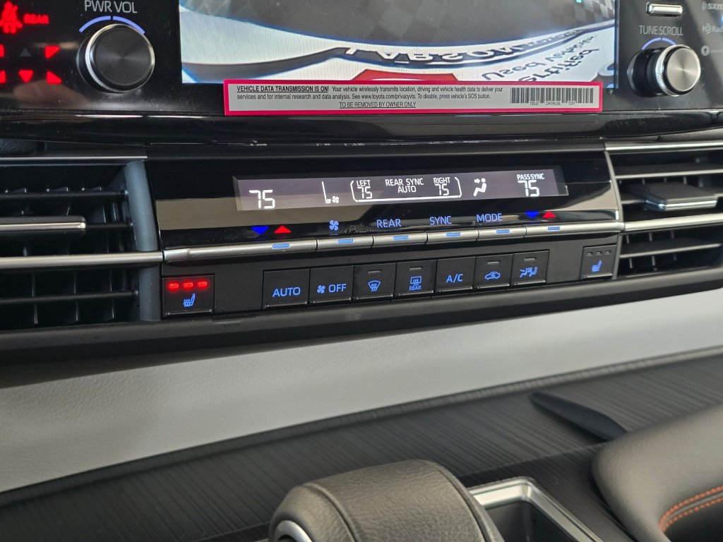 Used 2024 Toyota Sienna XSE AWD/4WD image 28