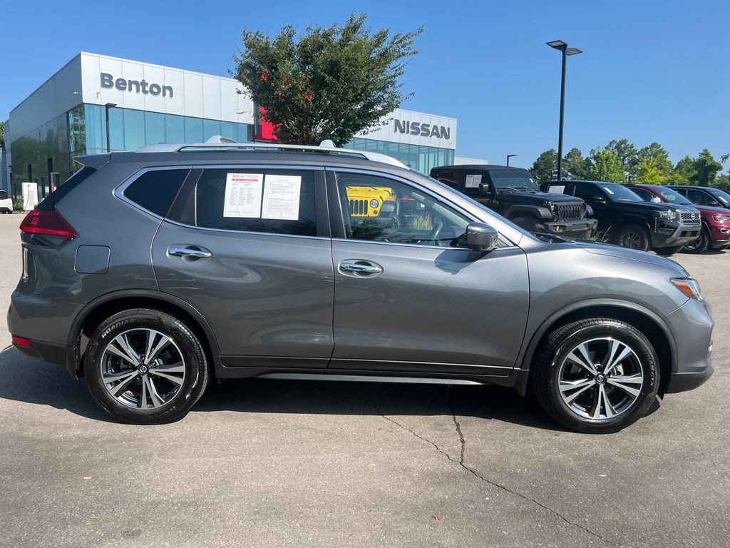 Used 2019 Nissan Rogue SV w/ Premium Package FWD image 7