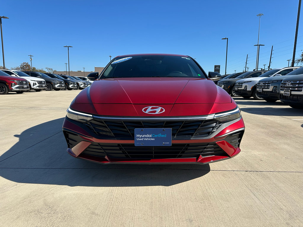 Used 2025 Hyundai Elantra Sport image 2