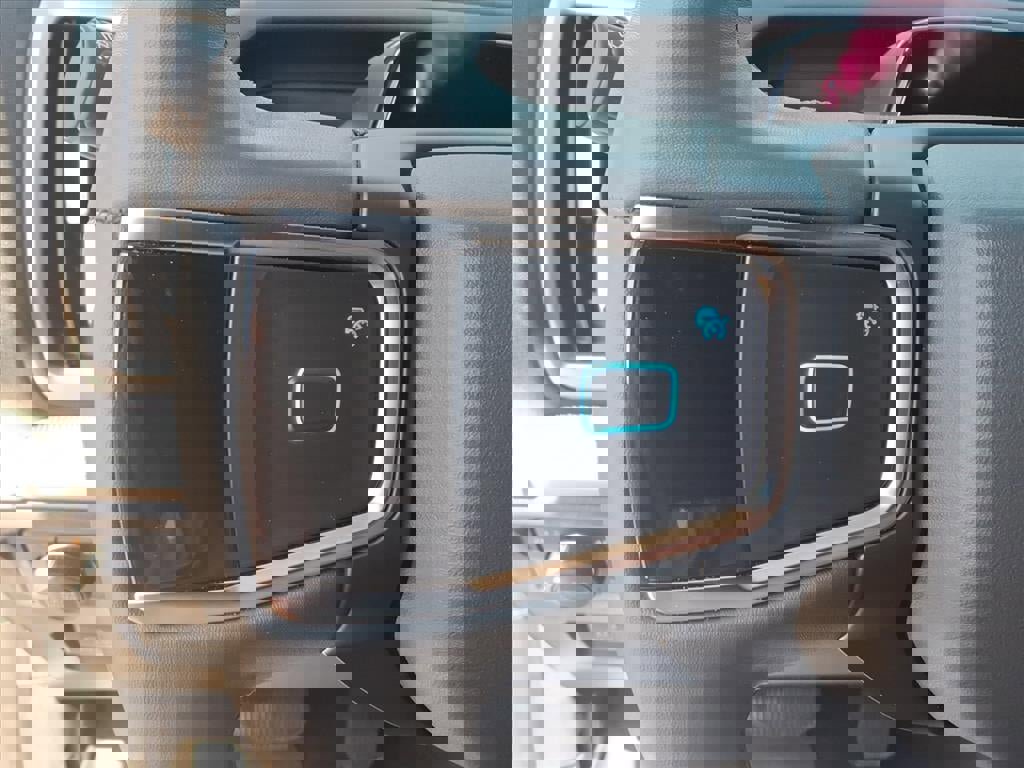 Used 2025 Ford Expedition Active image 26