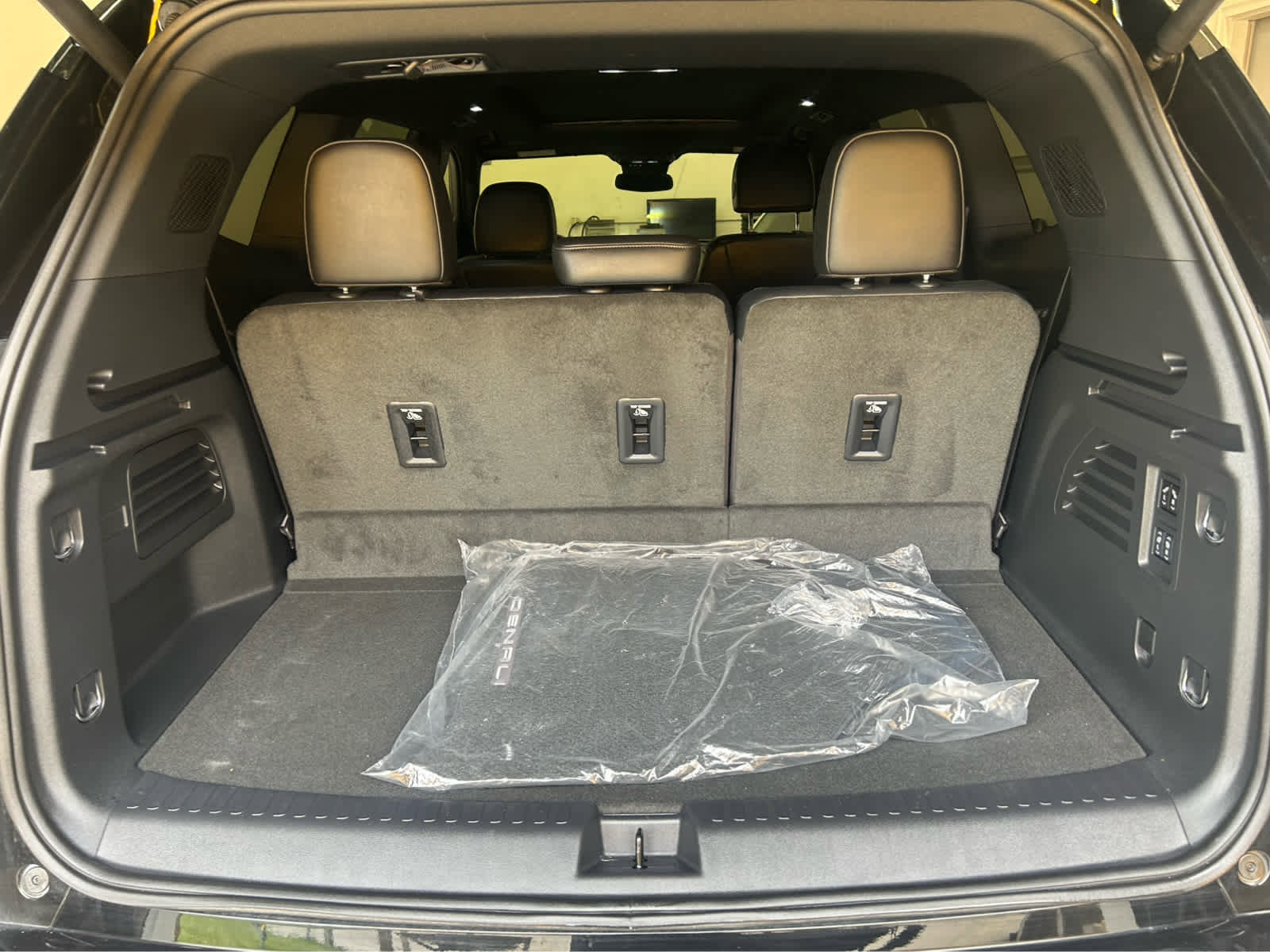 Certified 2024 GMC Acadia Denali w/ LPO, Floor Liner Package image 4