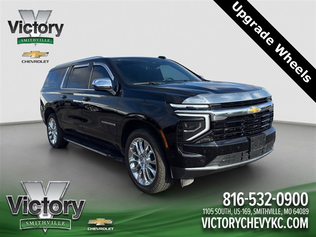 Used 2025 Chevrolet Suburban LS image 8