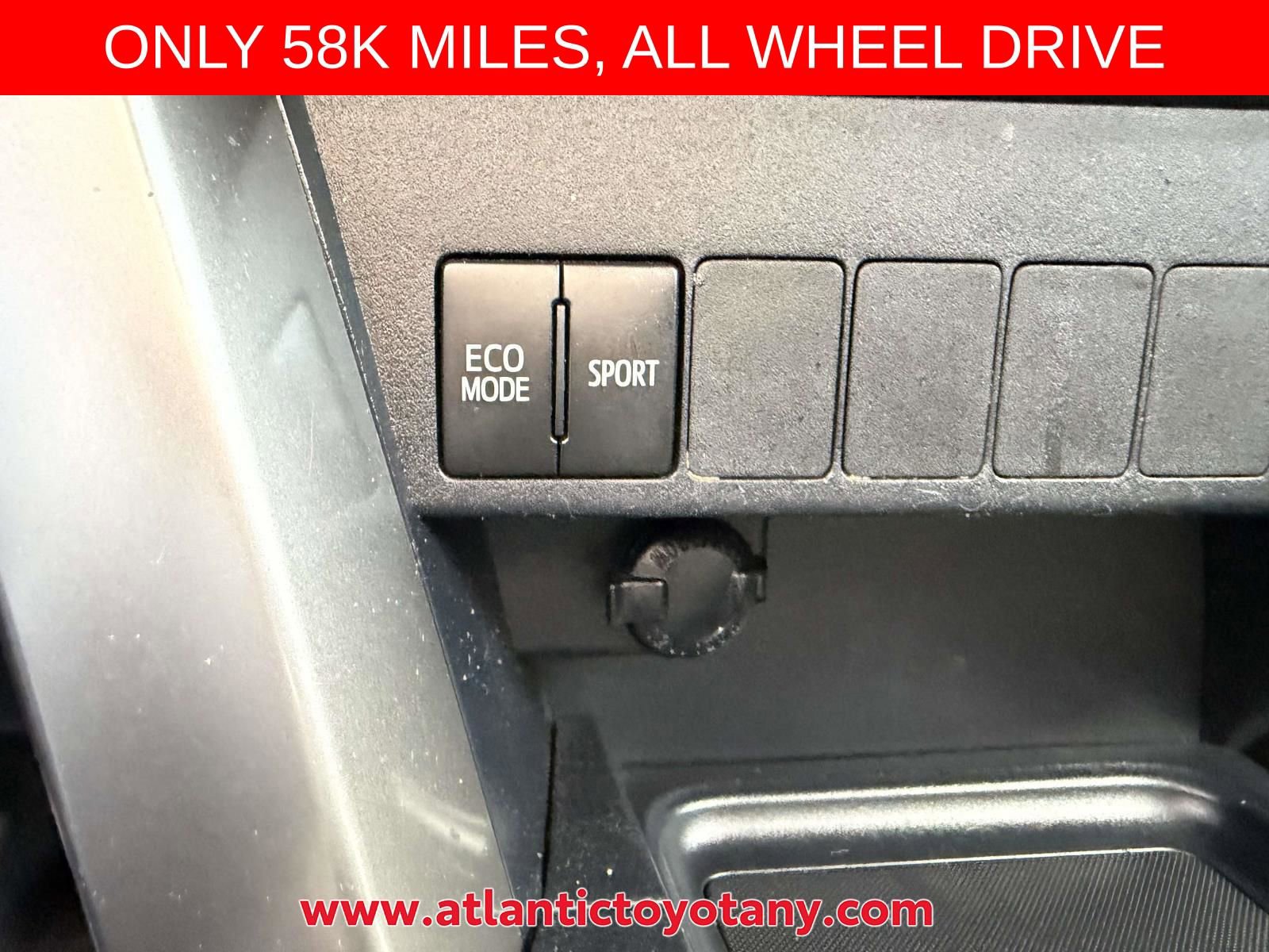 Used 2018 Toyota RAV4 XLE w/ Plus Extra Value Package AWD/4WD image 28