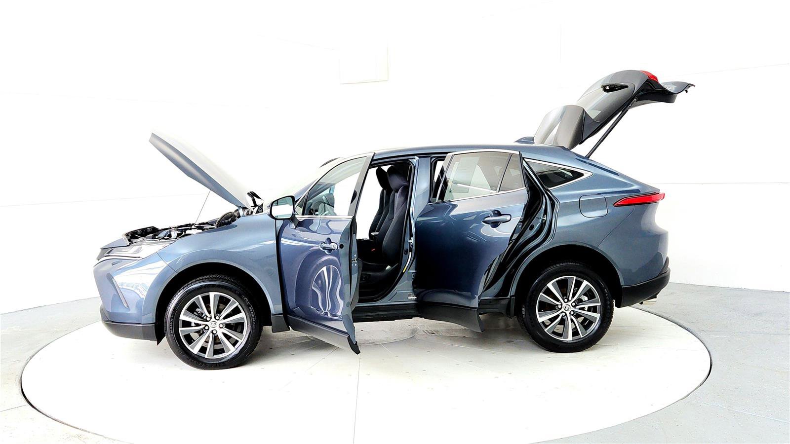 Certified 2024 Toyota Venza LE image 10