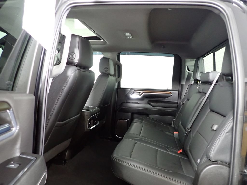 Used 2024 GMC Sierra 3500 Denali w/ Denali Reserve Package AWD/4WD image 40