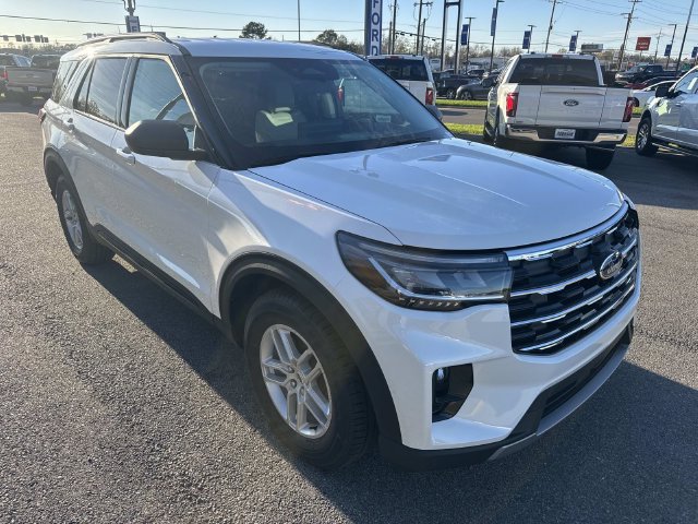 New 2026 Ford Explorer Active w/ Active Comfort Package RWD image 3