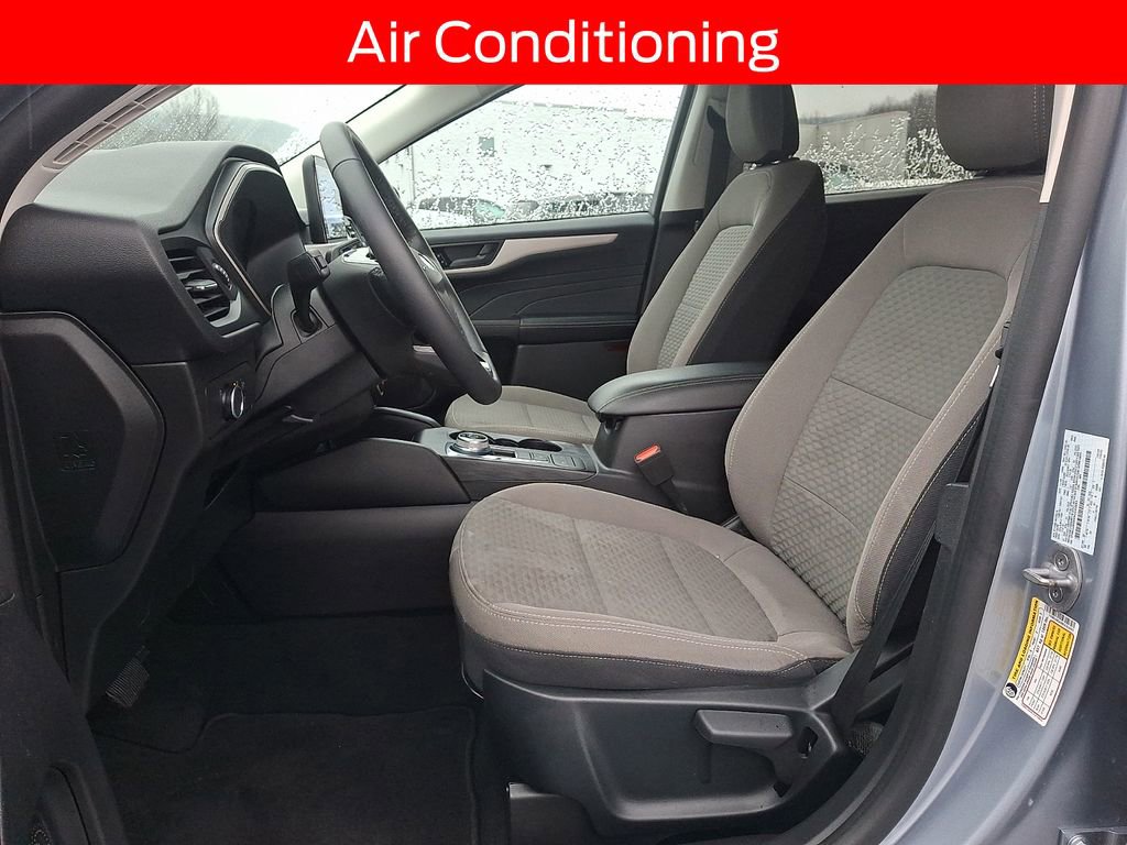 Used 2022 Ford Escape SE w/ Cold Weather Package image 13
