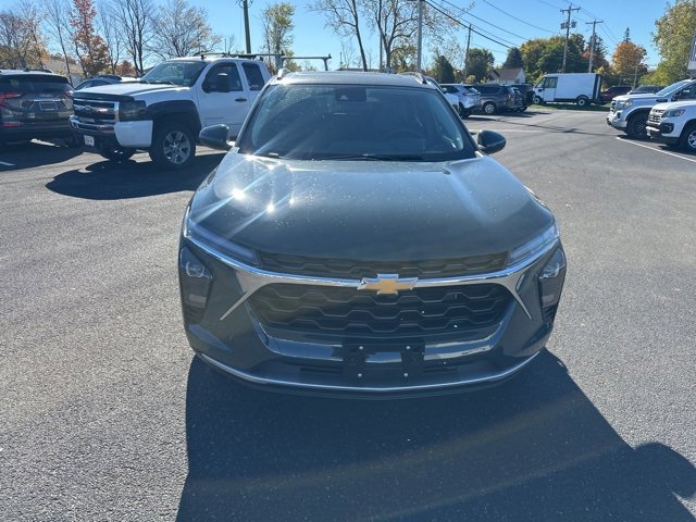 New 2026 Chevrolet Trax LT w/ Sunroof Package image 3
