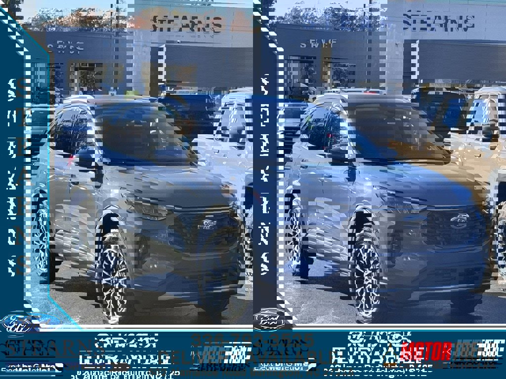 New 2026 Ford Escape SE image 1