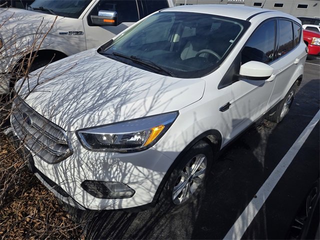 Used 2019 Ford Escape SE image 2