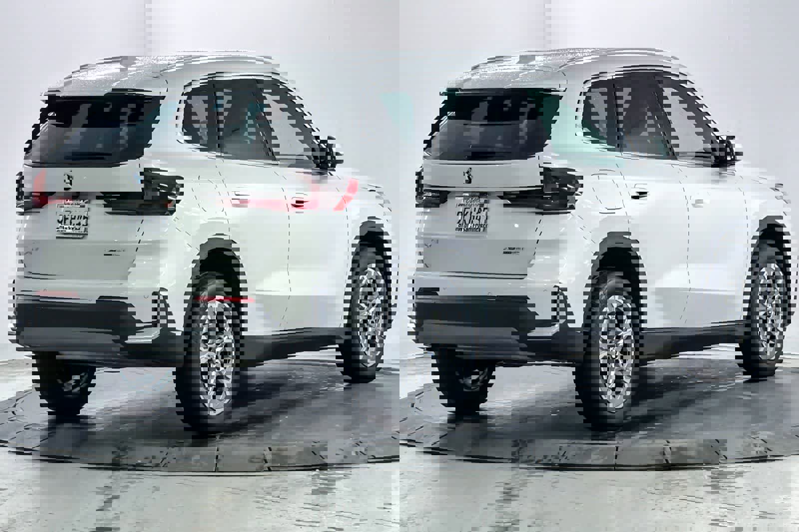 Certified 2023 BMW X1 xDrive28i w/ Convenience Package AWD/4WD image 2