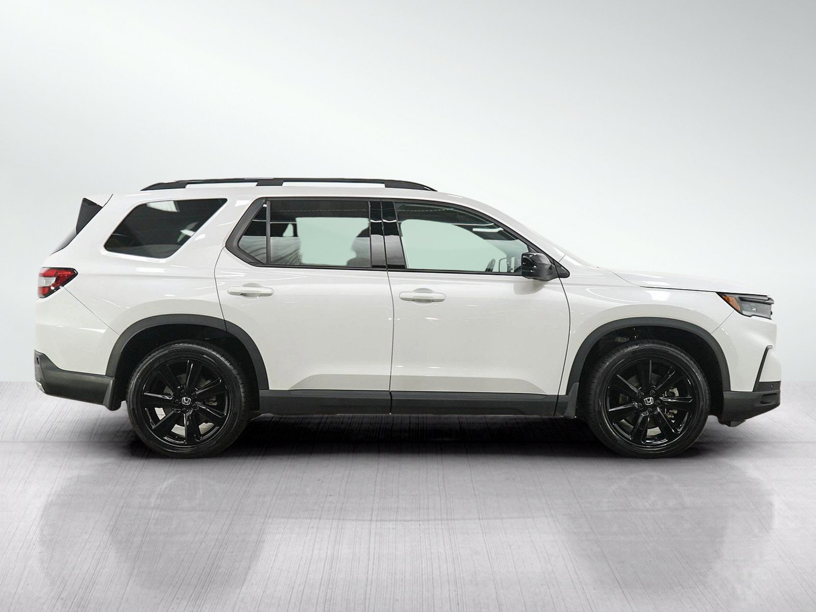 Used 2023 Honda Pilot Elite image 6