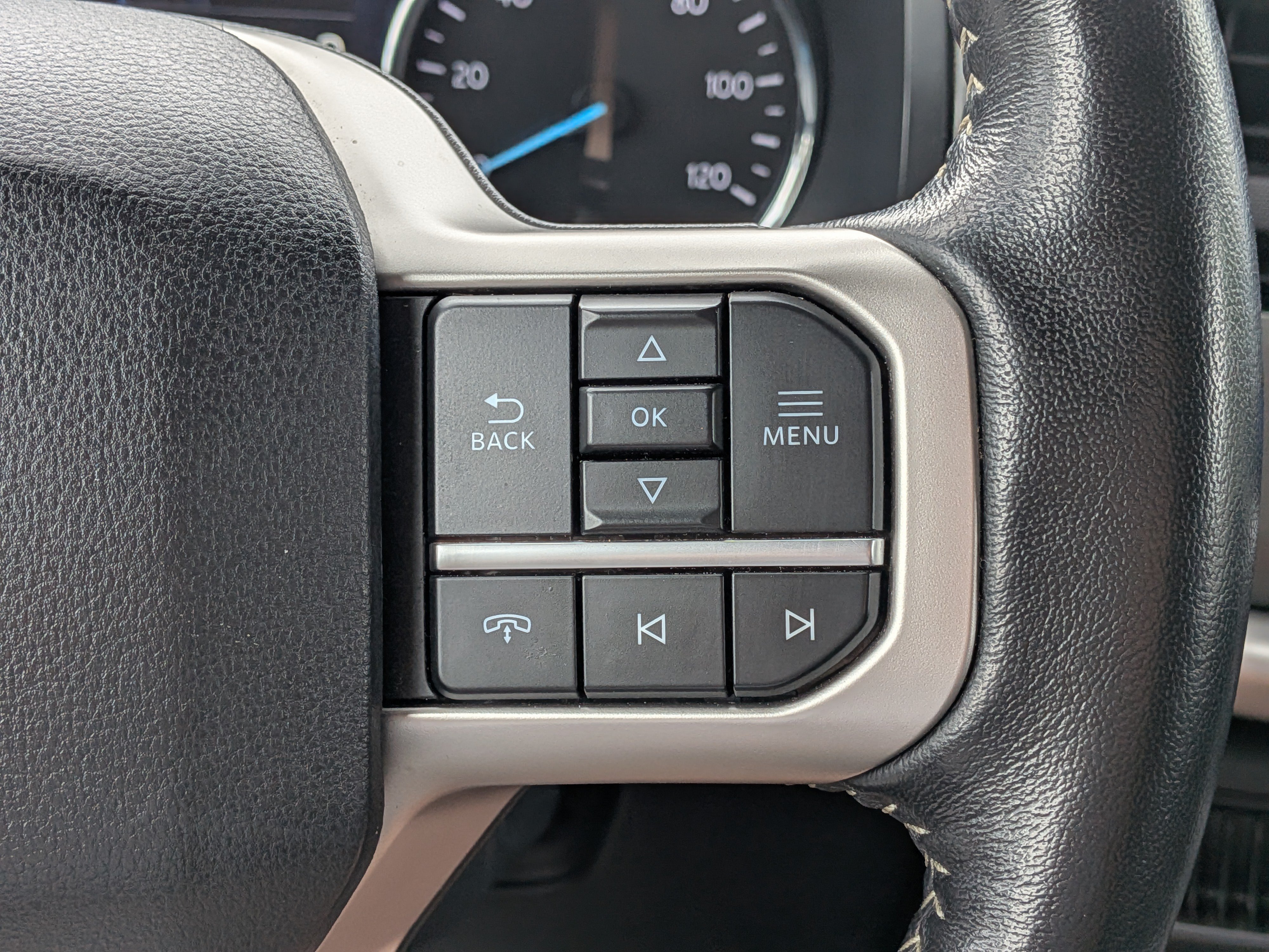 Used 2024 Ford Expedition XLT RWD image 25