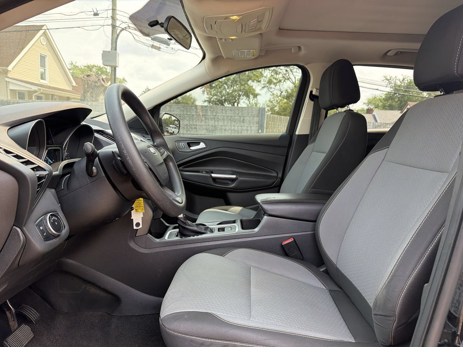 Used 2017 Ford Escape SE FWD image 11