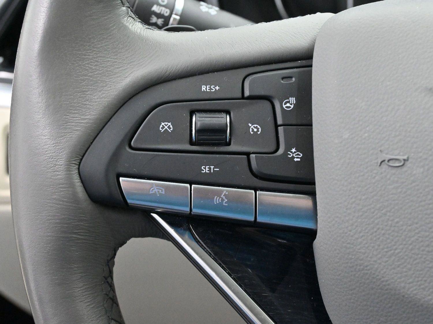 Certified 2024 Cadillac XT6 Premium Luxury image 19