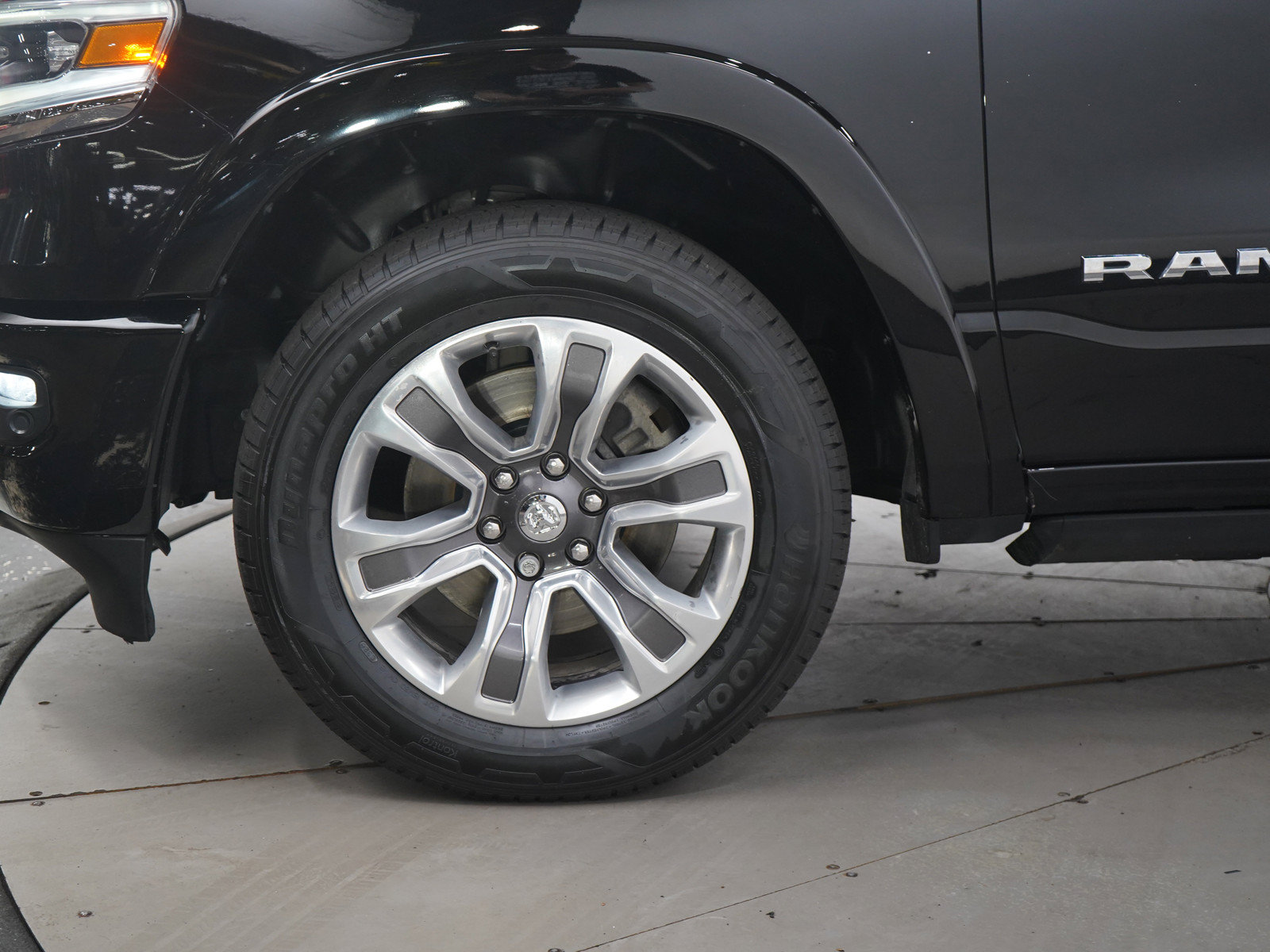 Used 2022 RAM 1500 Limited AWD/4WD image 27