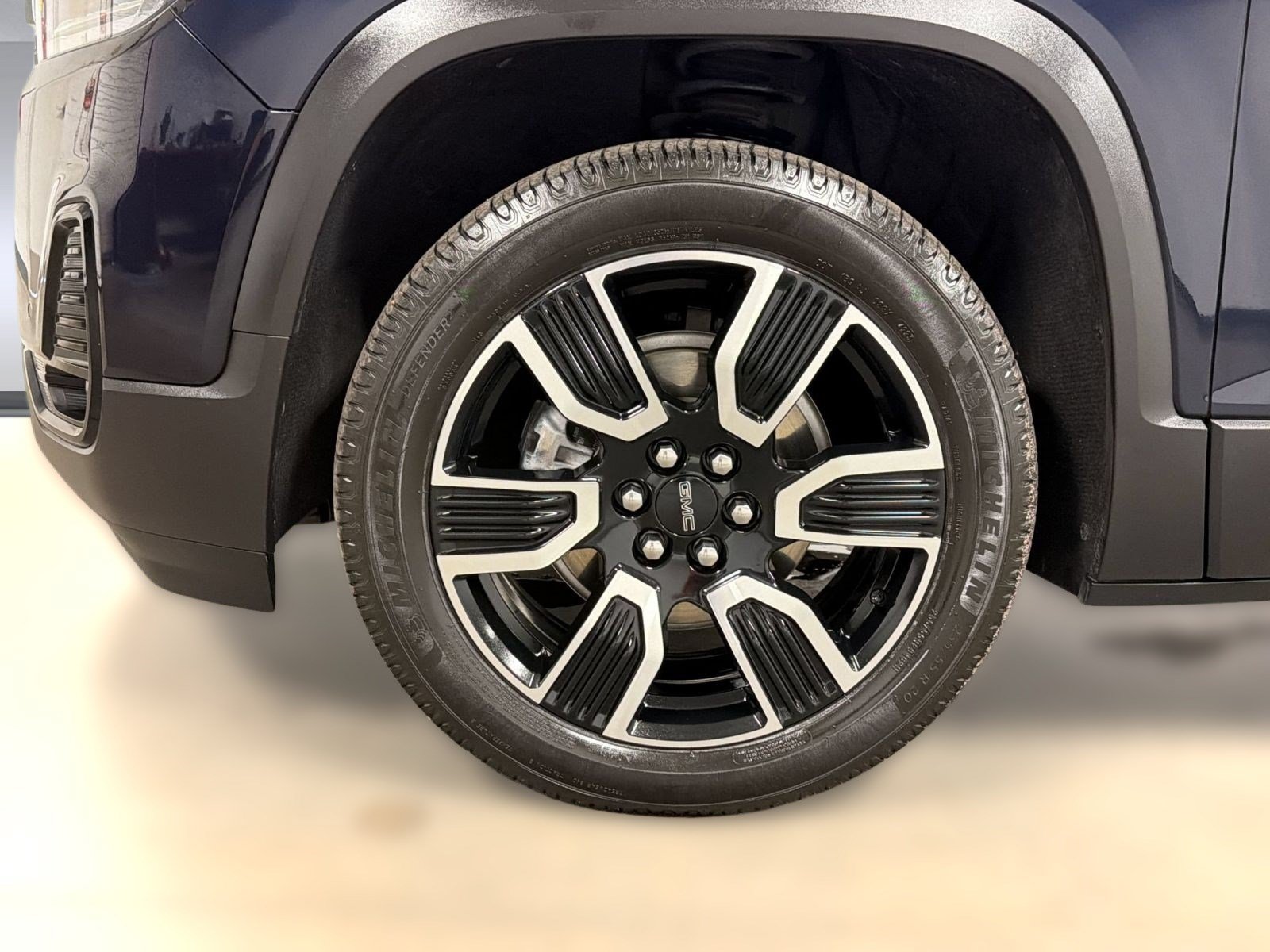 Used 2021 GMC Acadia SLT w/ Elevation Edition FWD image 12