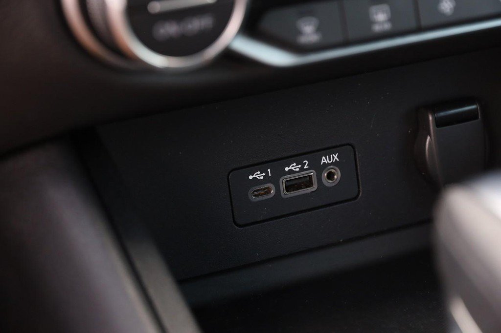 Used 2020 Nissan Sentra SV FWD image 19