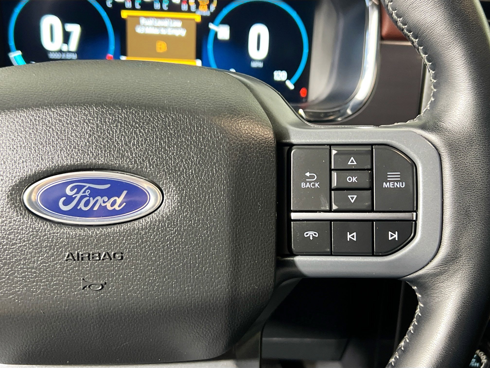 Used 2023 Ford F150 Lariat w/ Equipment Group 502A High image 18