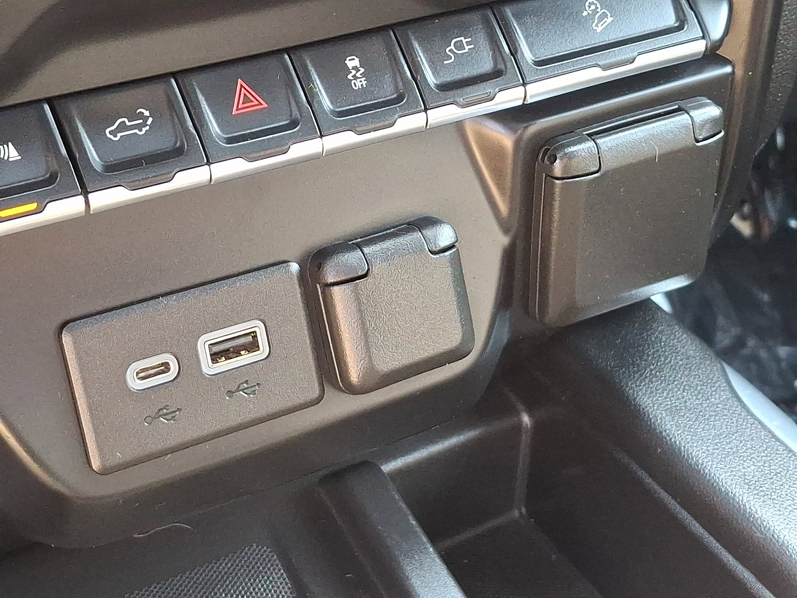 Used 2020 GMC Sierra 2500 Denali w/ Denali Ultimate Package AWD/4WD image 29