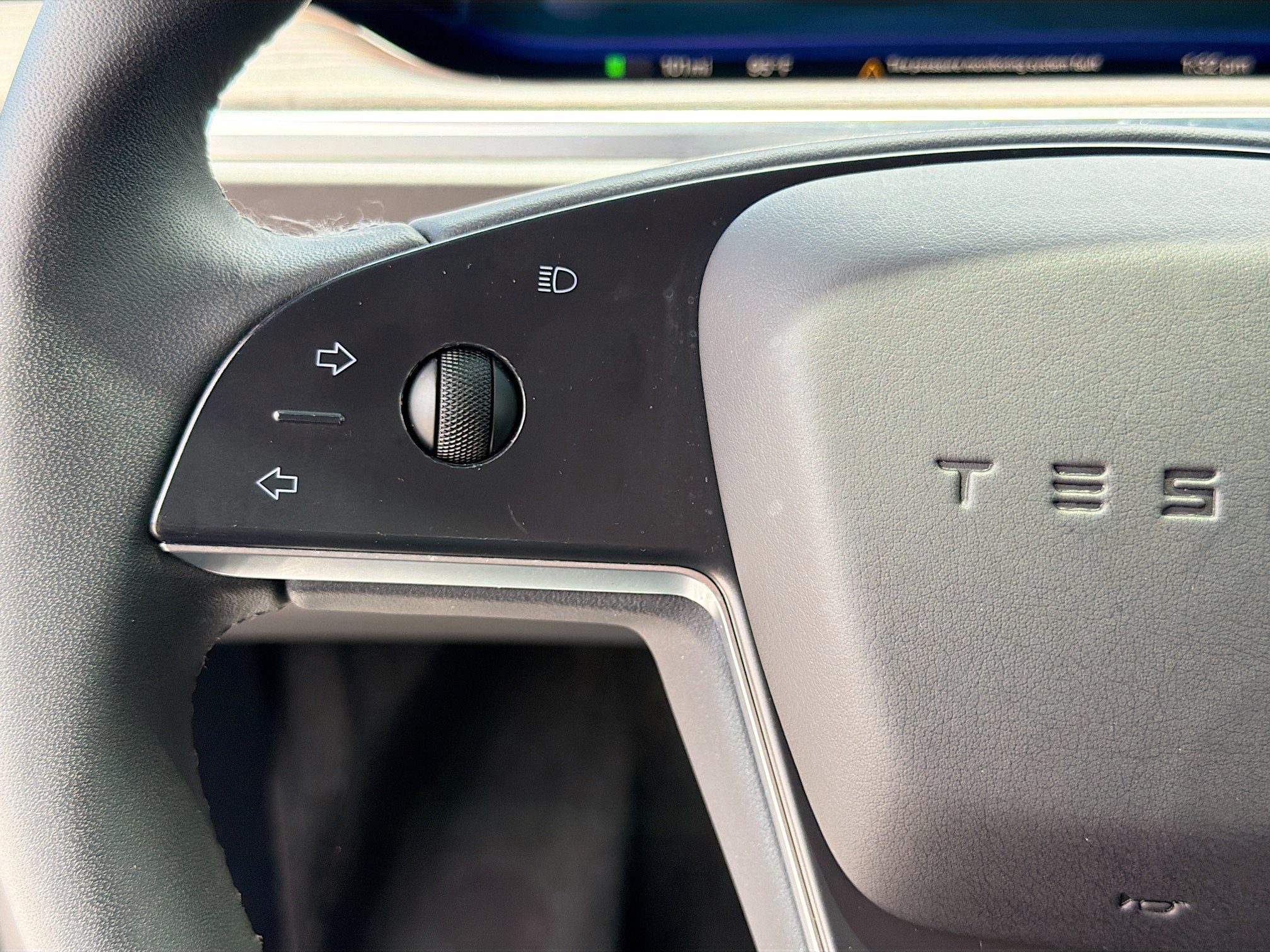 Used 2024 Tesla Model X AWD/4WD image 33