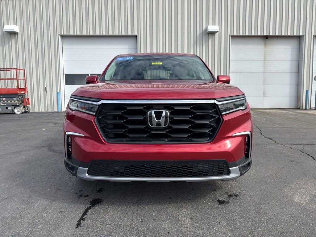 Certified 2025 Honda Pilot EX-L image 2
