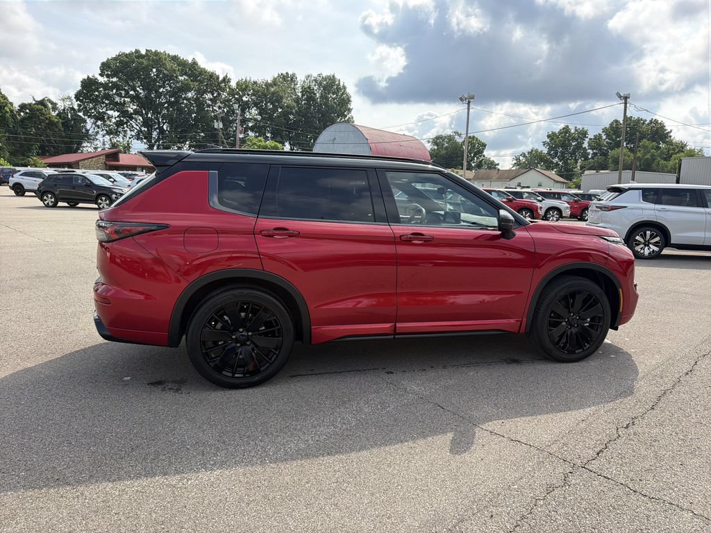 New 2026 Mitsubishi Outlander AWD image 3