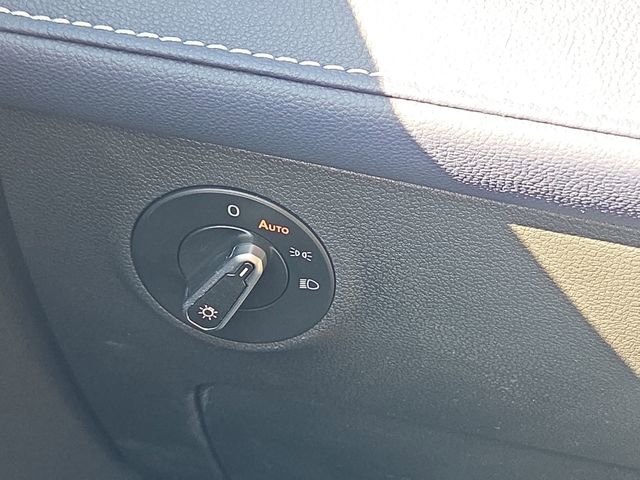 New 2025 Volkswagen Taos SEL AWD/4WD image 32