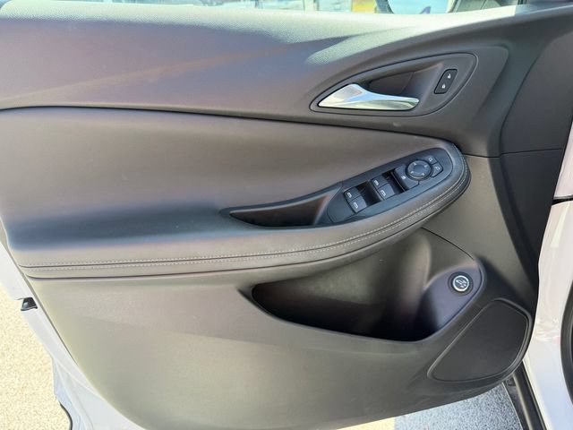 Used 2025 Buick Encore GX Preferred FWD image 11