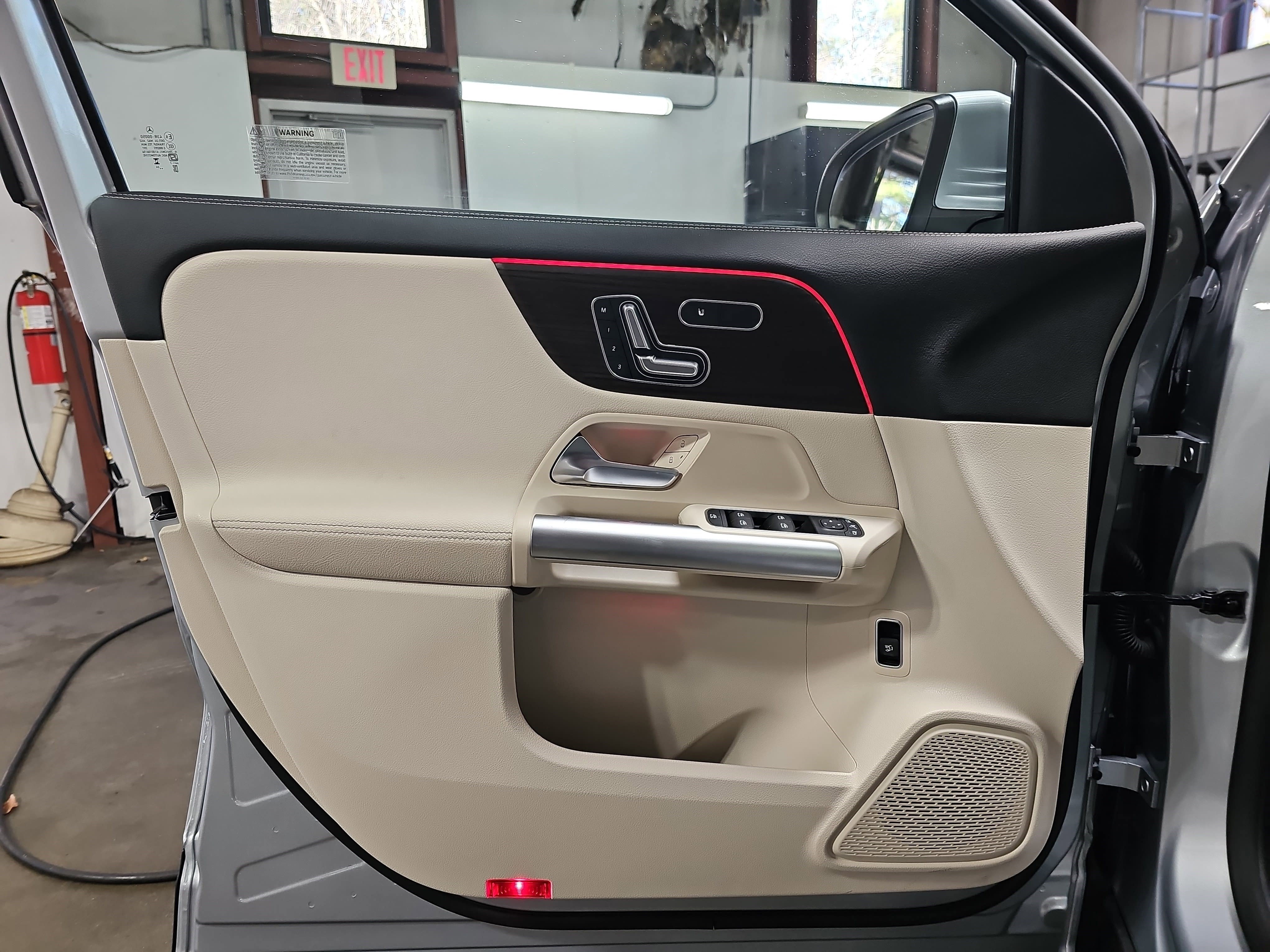 Certified 2025 Mercedes-Benz GLA 250 image 28