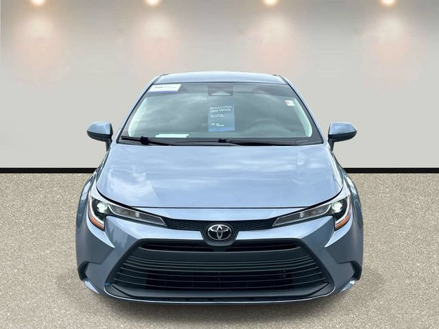 Used 2024 Toyota Corolla LE FWD image 2