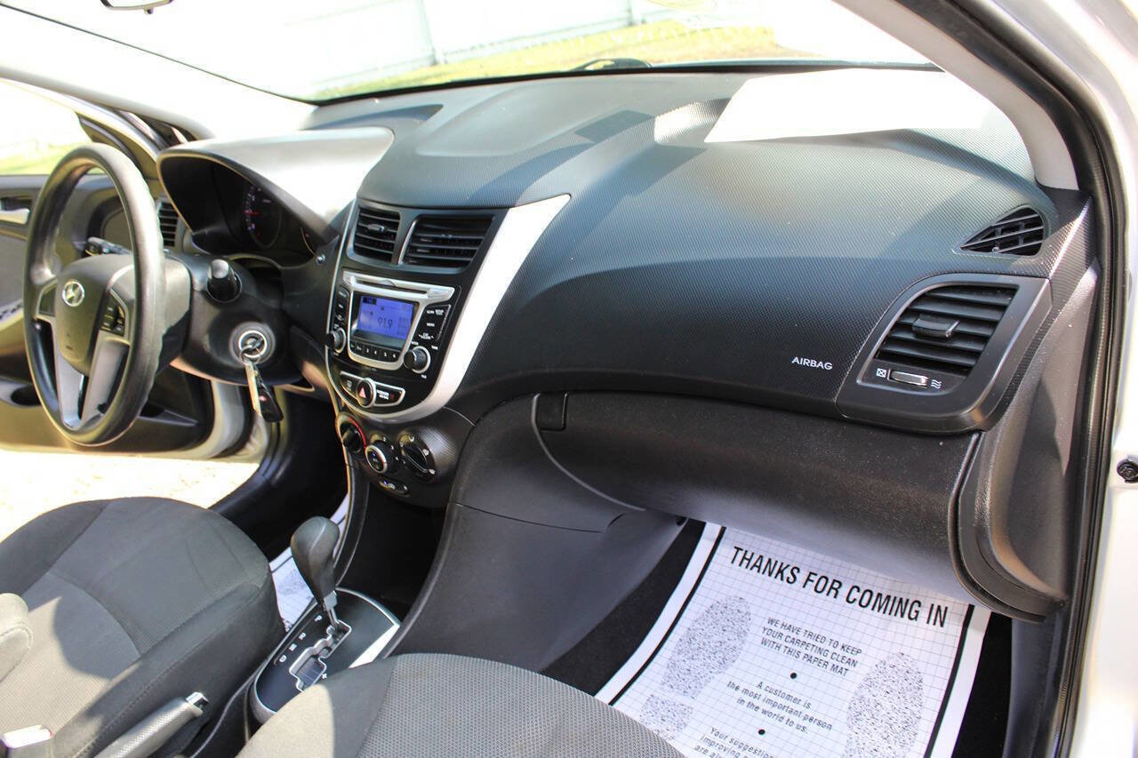 Used 2014 Hyundai Accent GS image 36