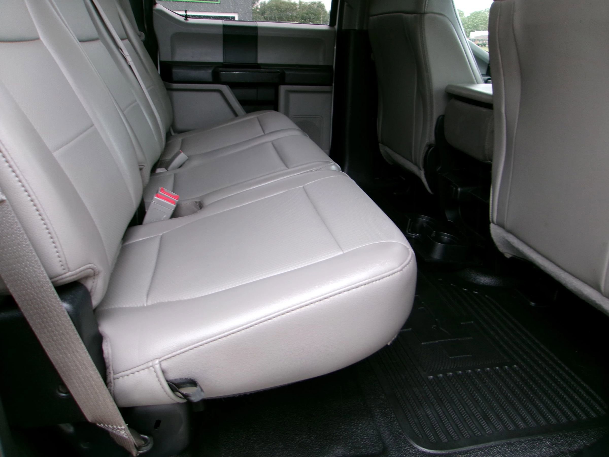 Used 2019 Ford F250 XL w/ Power Equipment Group image 10