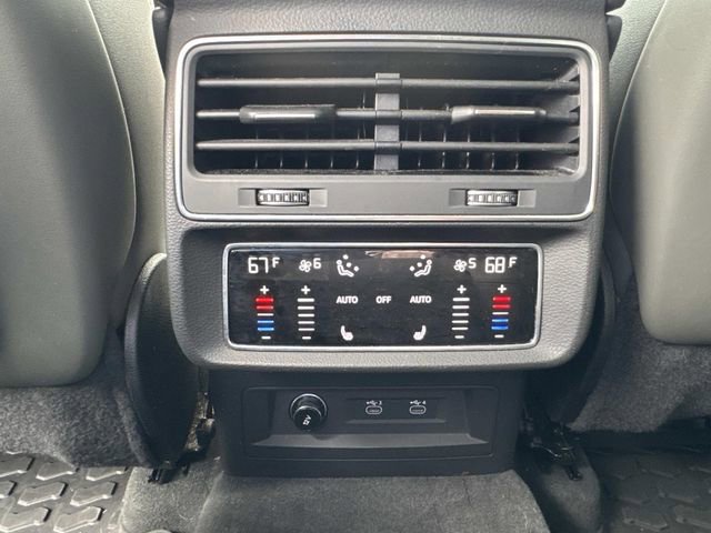 Used 2021 Audi Q8 Prestige w/ Prestige Package image 15