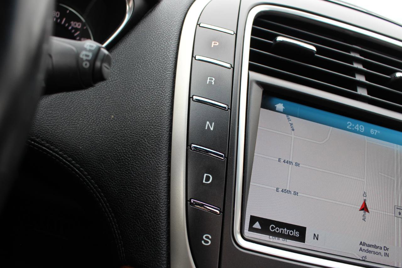 Used 2016 Lincoln MKX Reserve w/ Climate Package image 24